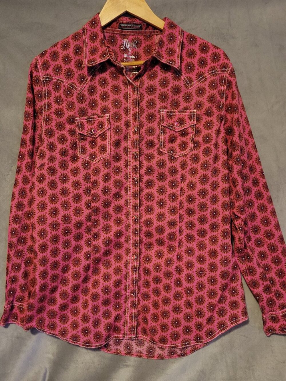 Wrangler Rock 47 Shirt Womens XL Pink Medallion Western Pearl Snap Lightweight